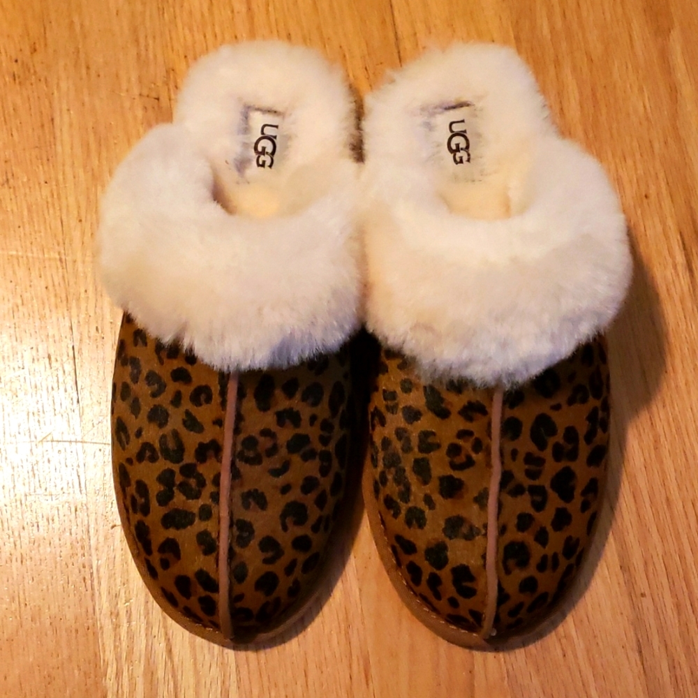 NWT Ugg Scuffette II Cheetah Slippers